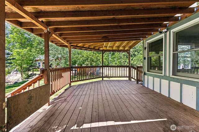 15711 Vail Cut Off Road SE, Rainier, WA 98576