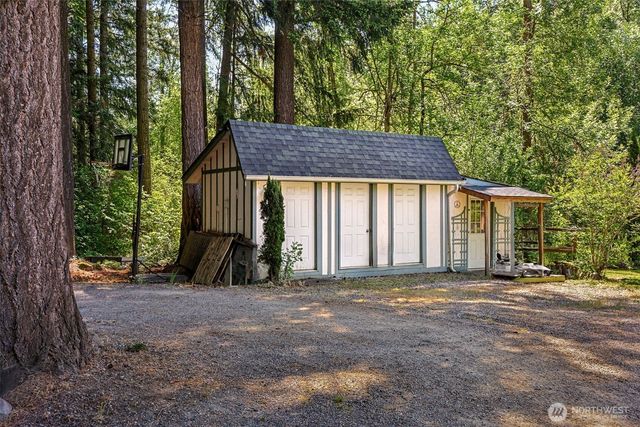 15711 Vail Cut Off Road SE, Rainier, WA 98576