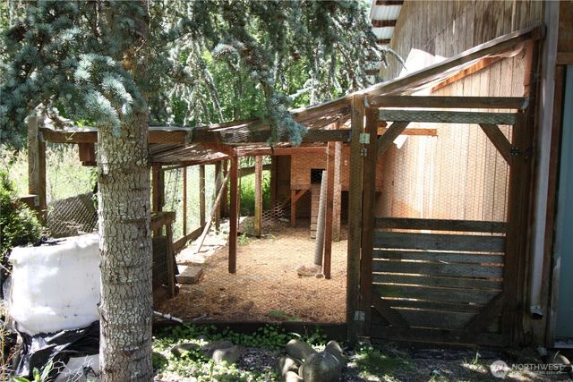 15711 Vail Cut Off Road SE, Rainier, WA 98576