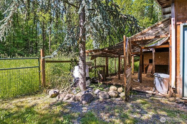 15711 Vail Cut Off Road SE, Rainier, WA 98576