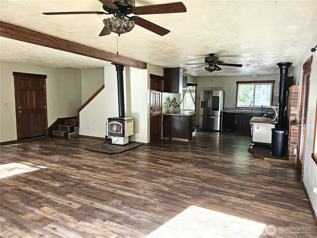 15711 Vail Cut Off Road SE, Rainier, WA 98576
