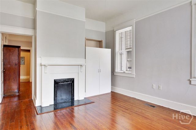 214 W Park Avenue W, Savannah, GA 31401