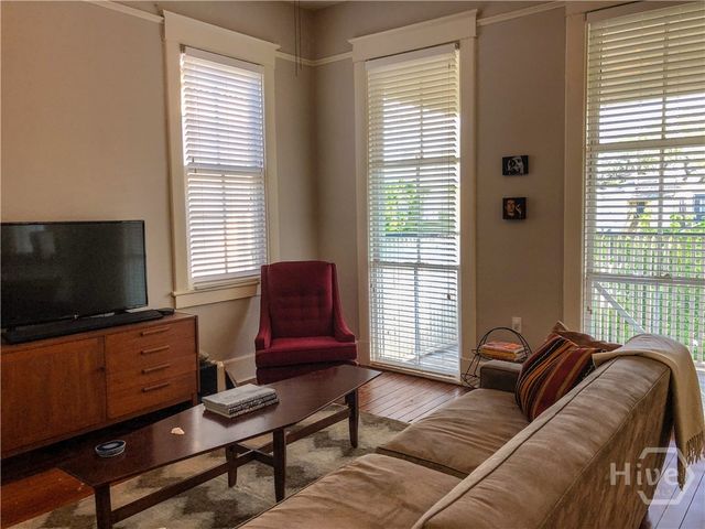 214 W Park Avenue W, Savannah, GA 31401