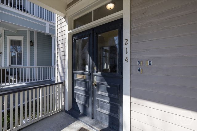 214 W Park Avenue W, Savannah, GA 31401