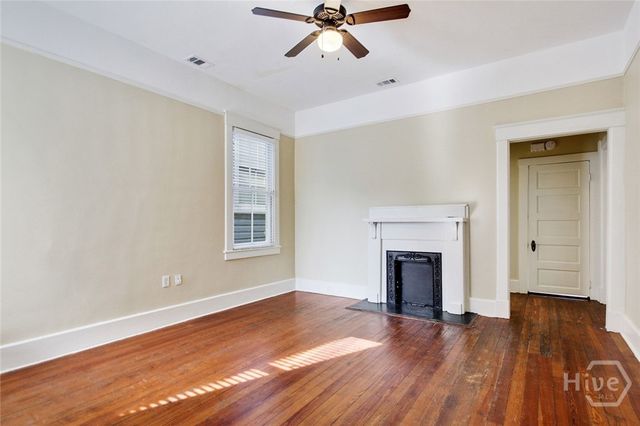 214 W Park Avenue W, Savannah, GA 31401