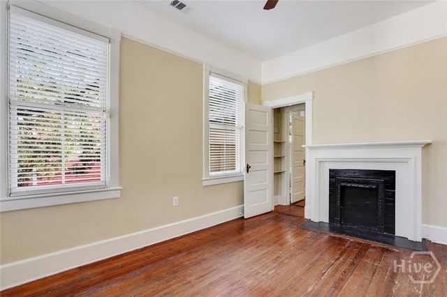 214 W Park Avenue W, Savannah, GA 31401