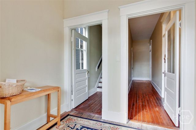 214 W Park Avenue W, Savannah, GA 31401