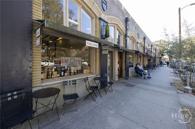 214 W Park Avenue W, Savannah, GA 31401