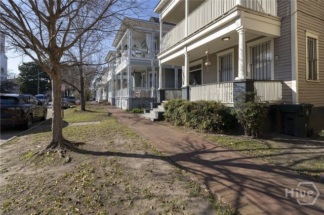 214 W Park Avenue W, Savannah, GA 31401