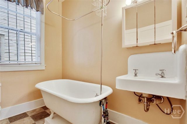 214 W Park Avenue W, Savannah, GA 31401