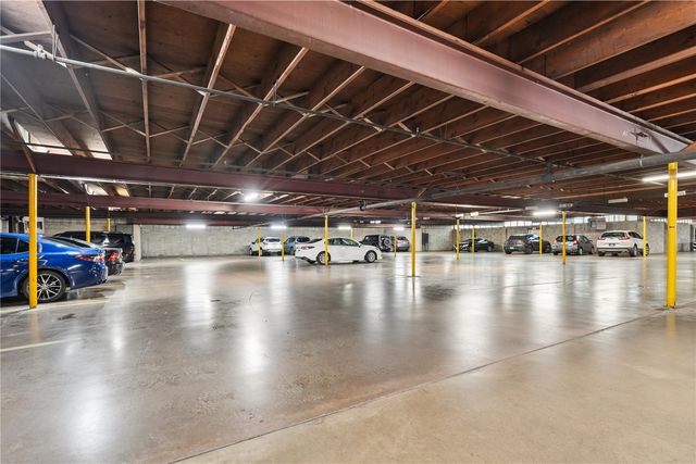 2222 1st Avenue NE 503, Cedar Rapids, IA 52402