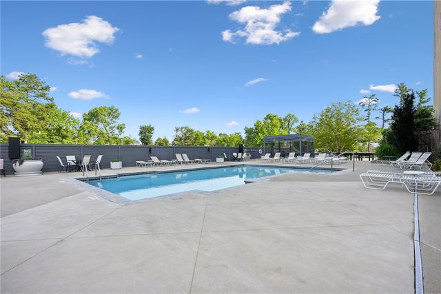2222 1st Avenue NE 503, Cedar Rapids, IA 52402