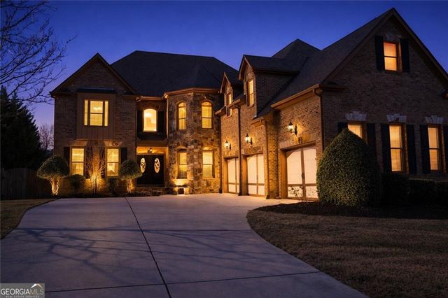 4728 Moon Hollow Court, Buford, GA 30519