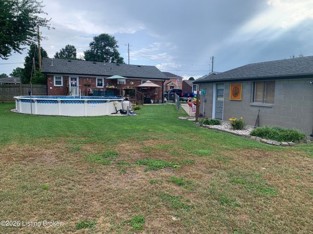 7009 Feyhurst Dr, Louisville, KY 40258