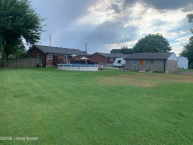 7009 Feyhurst Dr, Louisville, KY 40258