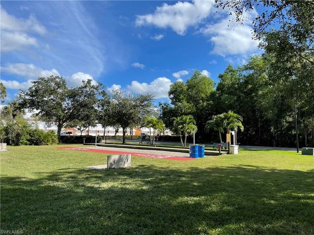 6590 Beach Resort DR 305, Naples, FL 34114