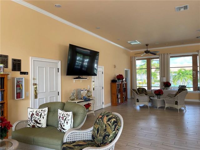 6590 Beach Resort DR 305, Naples, FL 34114
