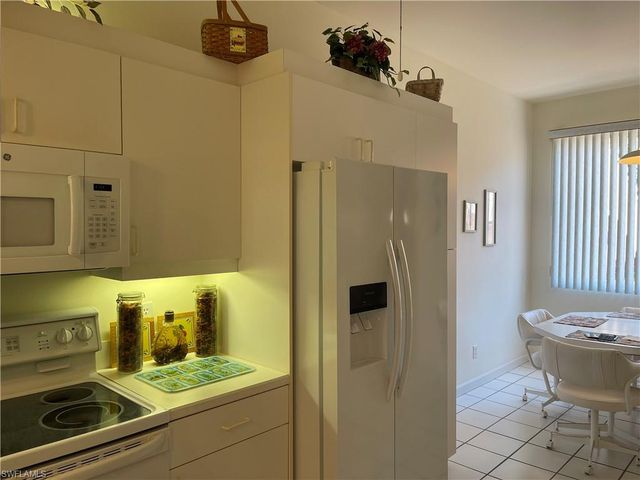 6590 Beach Resort DR 305, Naples, FL 34114