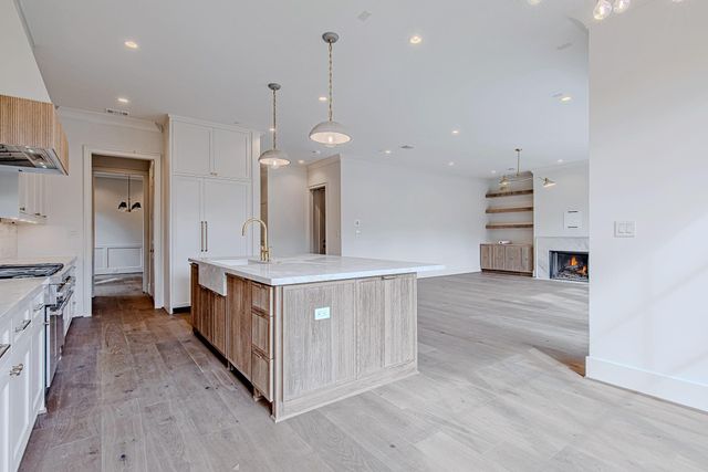 4255 S Judson, West University Place, TX 77005