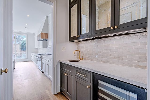 4255 S Judson, West University Place, TX 77005