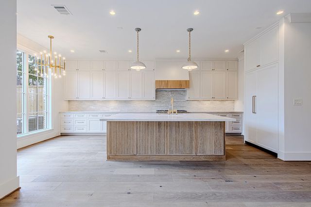 4255 S Judson, West University Place, TX 77005