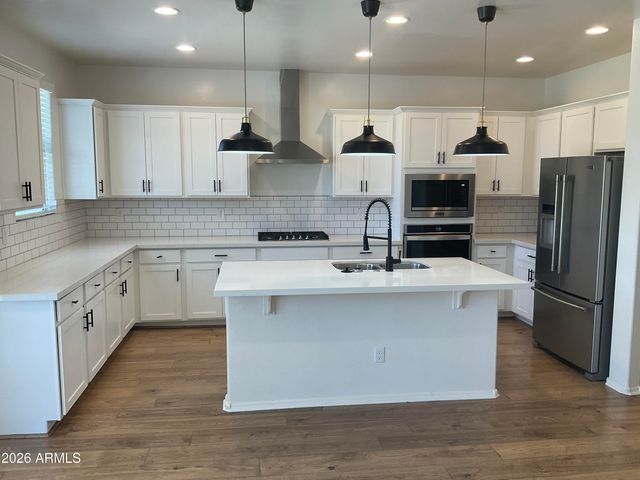 2152 W EMRIE Avenue, San Tan Valley, AZ 85144