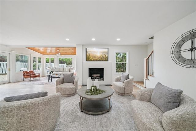 6335 Aberdeen Drive NE, Atlanta, GA 30328