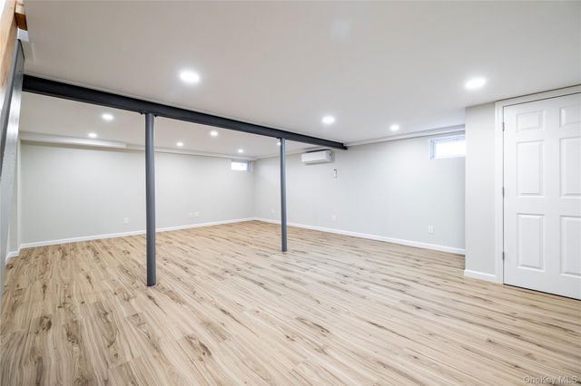 29 West Avenue, Hicksville, NY 11801