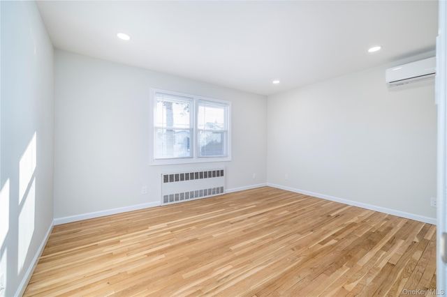 29 West Avenue, Hicksville, NY 11801