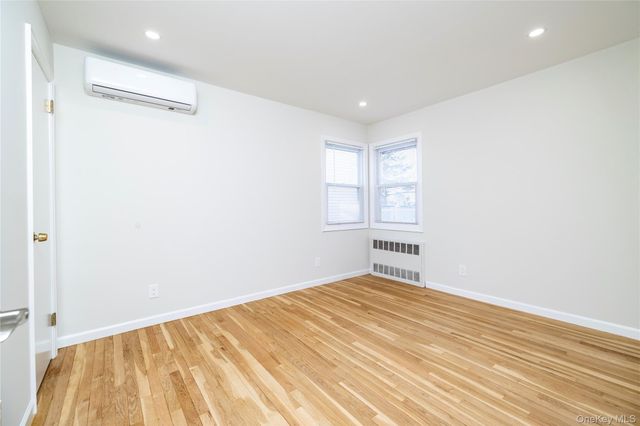 29 West Avenue, Hicksville, NY 11801