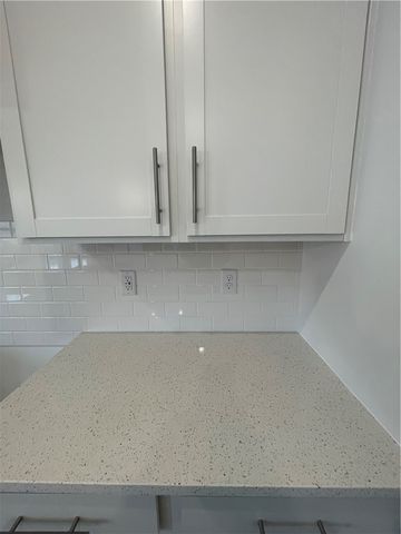 8 Gateway Drive, Central, SC 29630