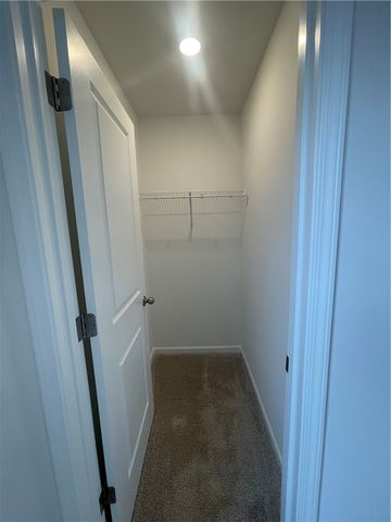 8 Gateway Drive, Central, SC 29630