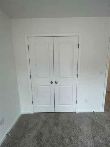 8 Gateway Drive, Central, SC 29630