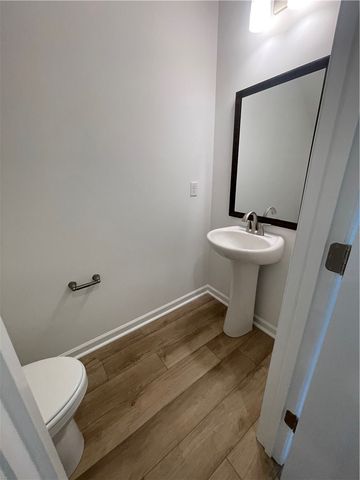 8 Gateway Drive, Central, SC 29630