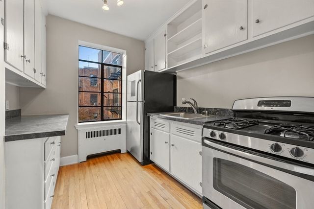 97 Strathmore Rd 8, Boston, MA 02135