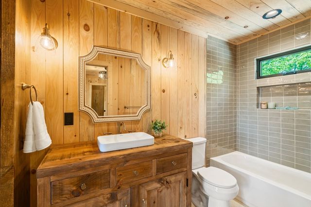 11758 Chatsworth Hwy, Ellijay, GA 30540