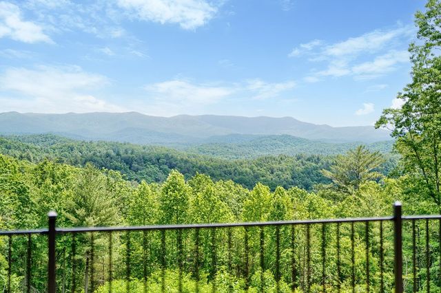 11758 Chatsworth Hwy, Ellijay, GA 30540