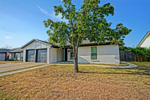 6453 Highview Terrace, Watauga, TX 76148