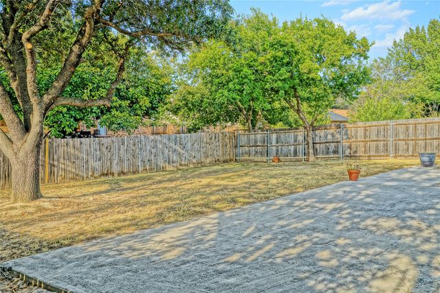 6453 Highview Terrace, Watauga, TX 76148