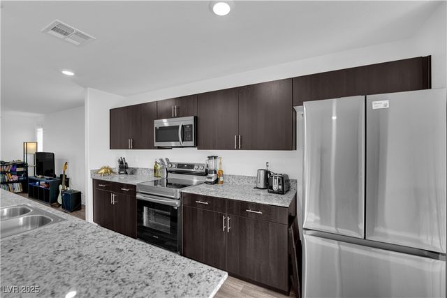 2953 White Selzter Court, Las Vegas, NV 89122