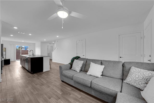 2953 White Selzter Court, Las Vegas, NV 89122