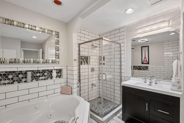 9535 Hartford Circle, Eden Prairie, MN 55347