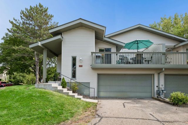 9535 Hartford Circle, Eden Prairie, MN 55347
