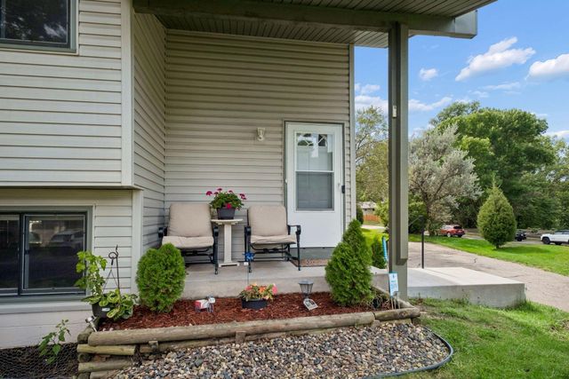 9535 Hartford Circle, Eden Prairie, MN 55347