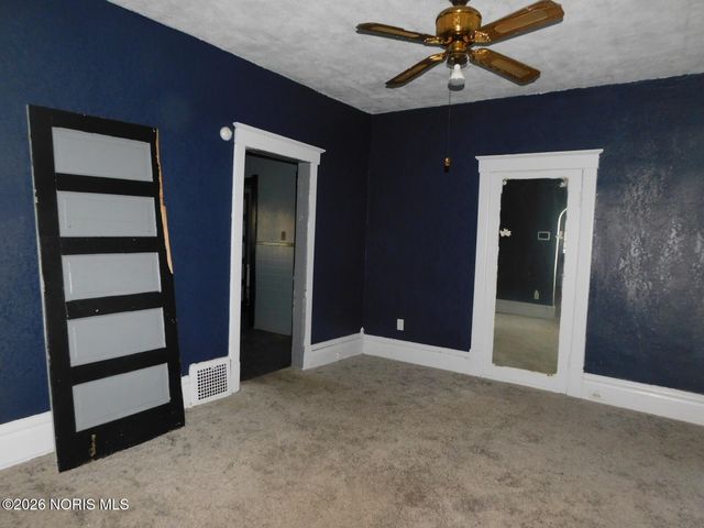 924 Pinewood Avenue, Toledo, OH 43607