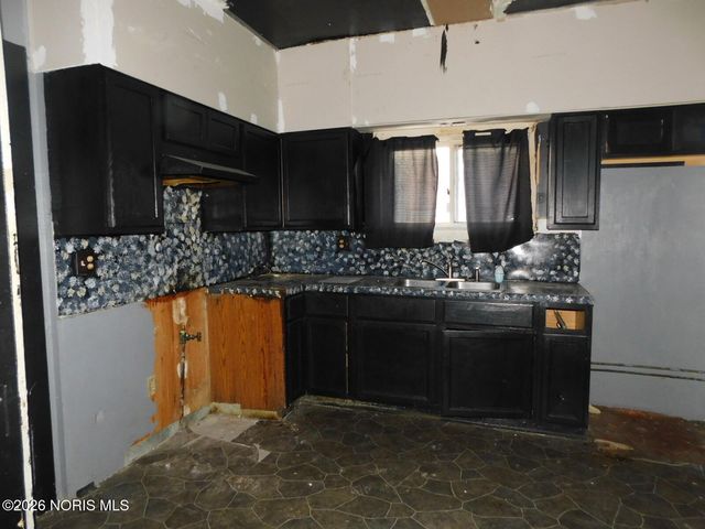 924 Pinewood Avenue, Toledo, OH 43607