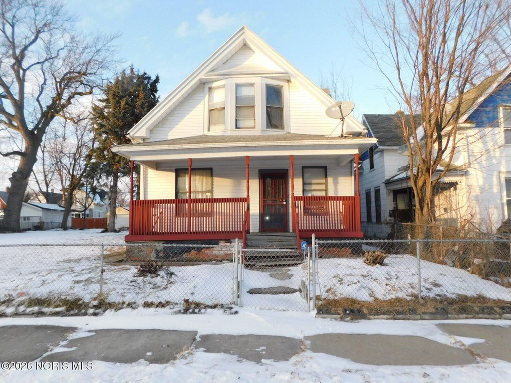 924 Pinewood Avenue, Toledo, OH 43607