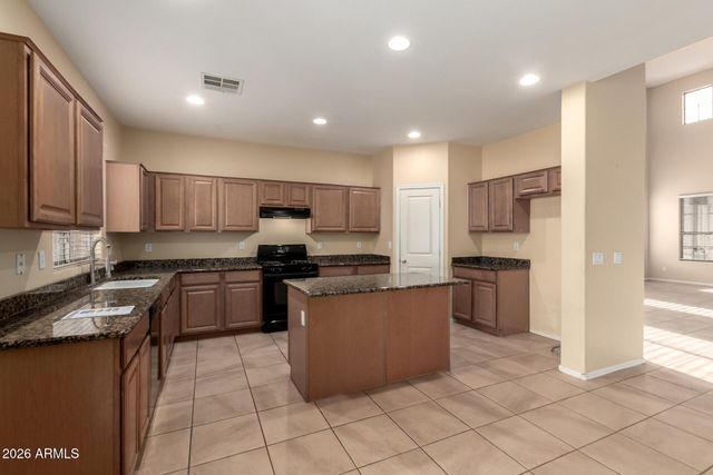2321 W BONANZA Lane, Phoenix, AZ 85085