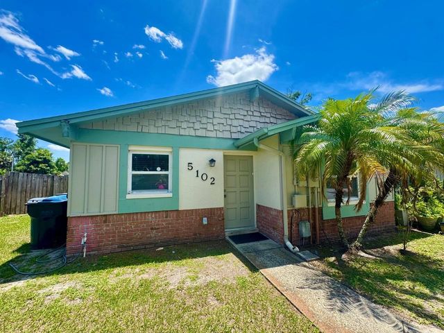 5102 LAWNTON COURT, Tampa, FL 33624