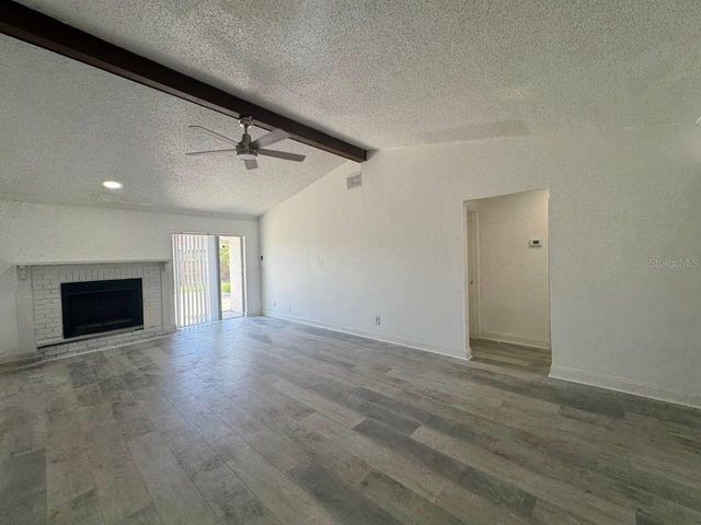 5102 LAWNTON COURT, Tampa, FL 33624